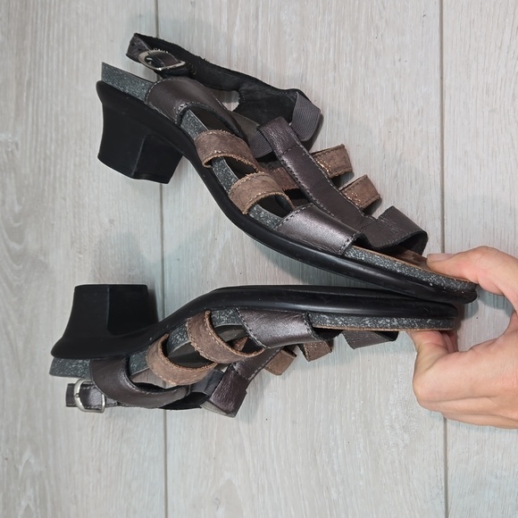 SAS Women Comfort Tripad Strappy Leather Heels Sandals shoes sz 8.5M - Picture 9 of 13